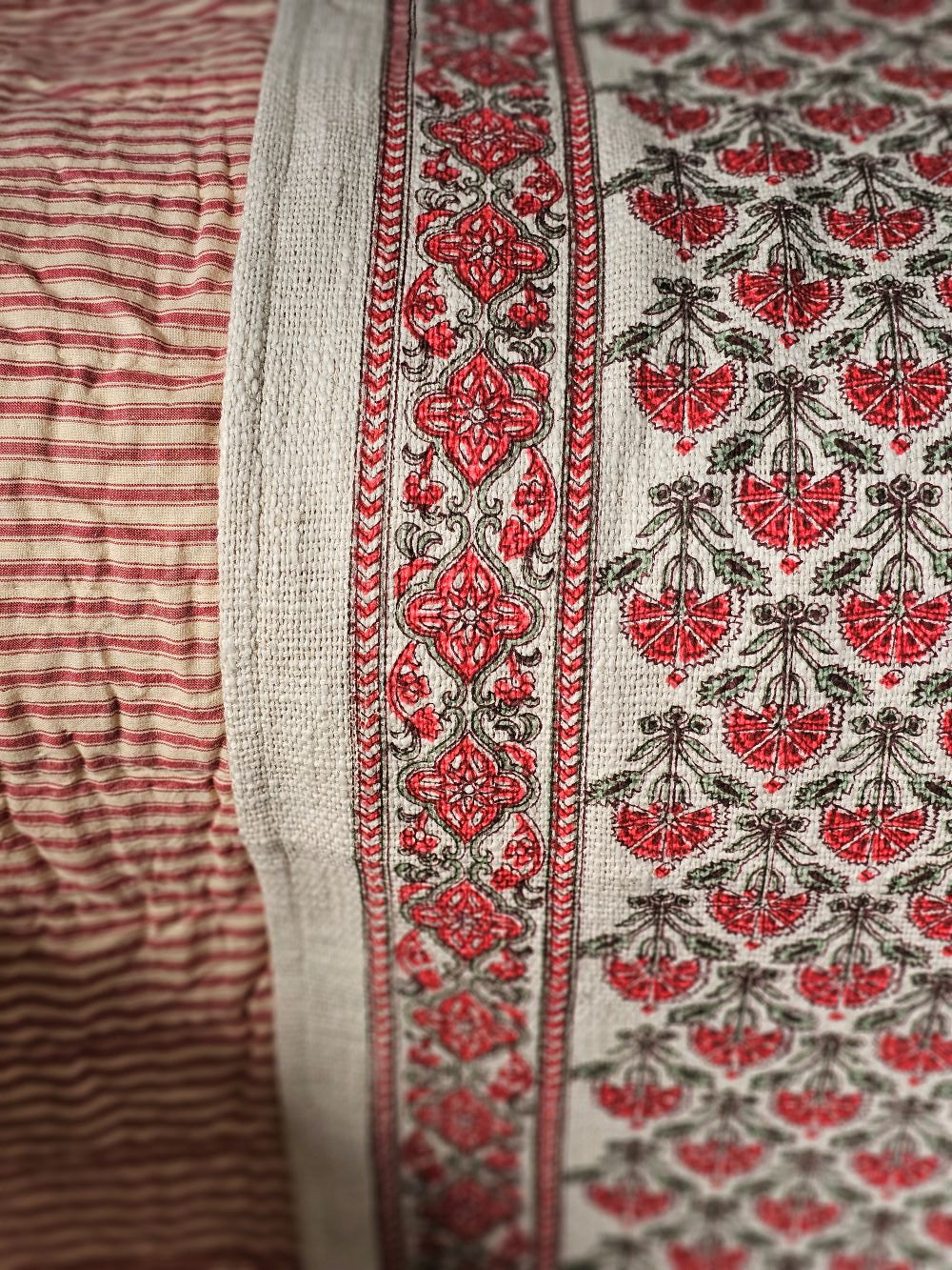 Abigail Cottage Throw Blanket