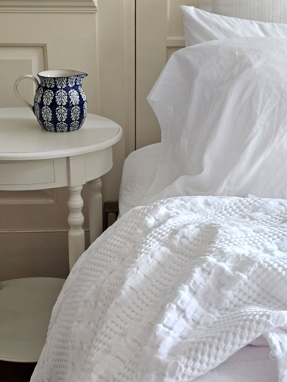 Crisp White Waffle Weave Throw Blanket