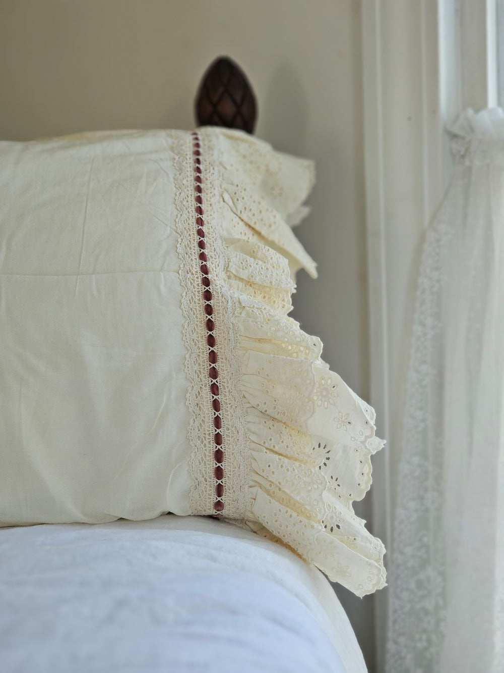 Eyelet Ruffles with Rose Velvet Ribbon Pillowcase, Set of 2