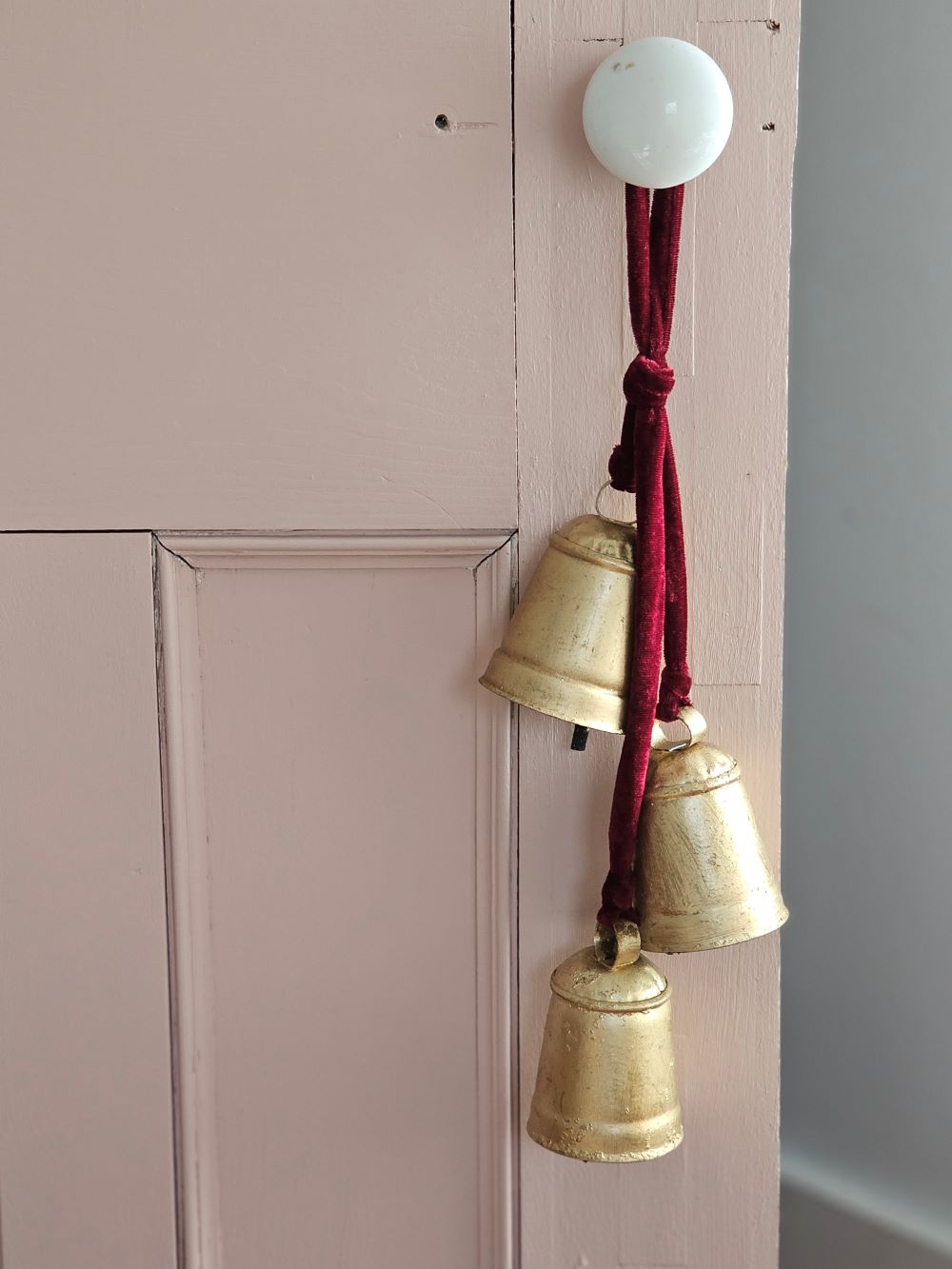 Hanging Gold Bell Cluster with Velvet Ribbon