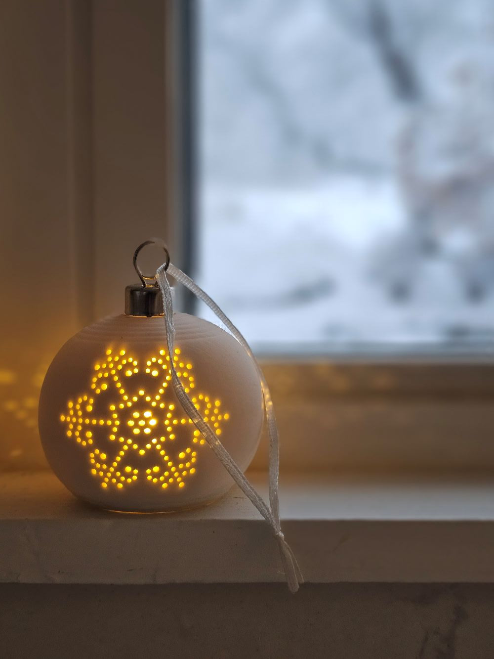 Lighted Snowflake Ornament, Set of Three