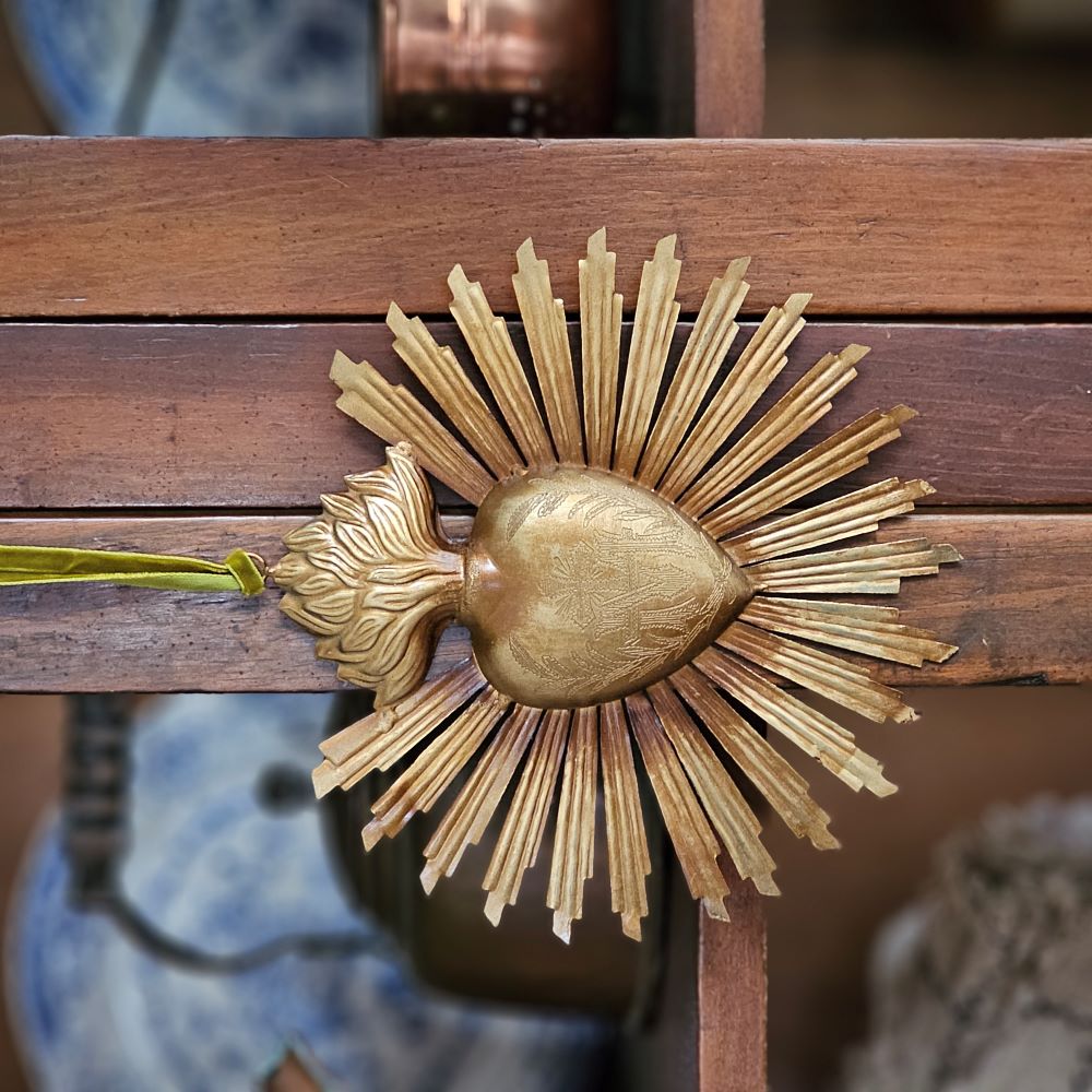 Sacred Heart Rays of Light Ornament