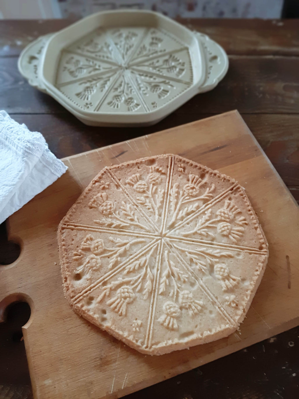 Stoneware Shortbread Pan