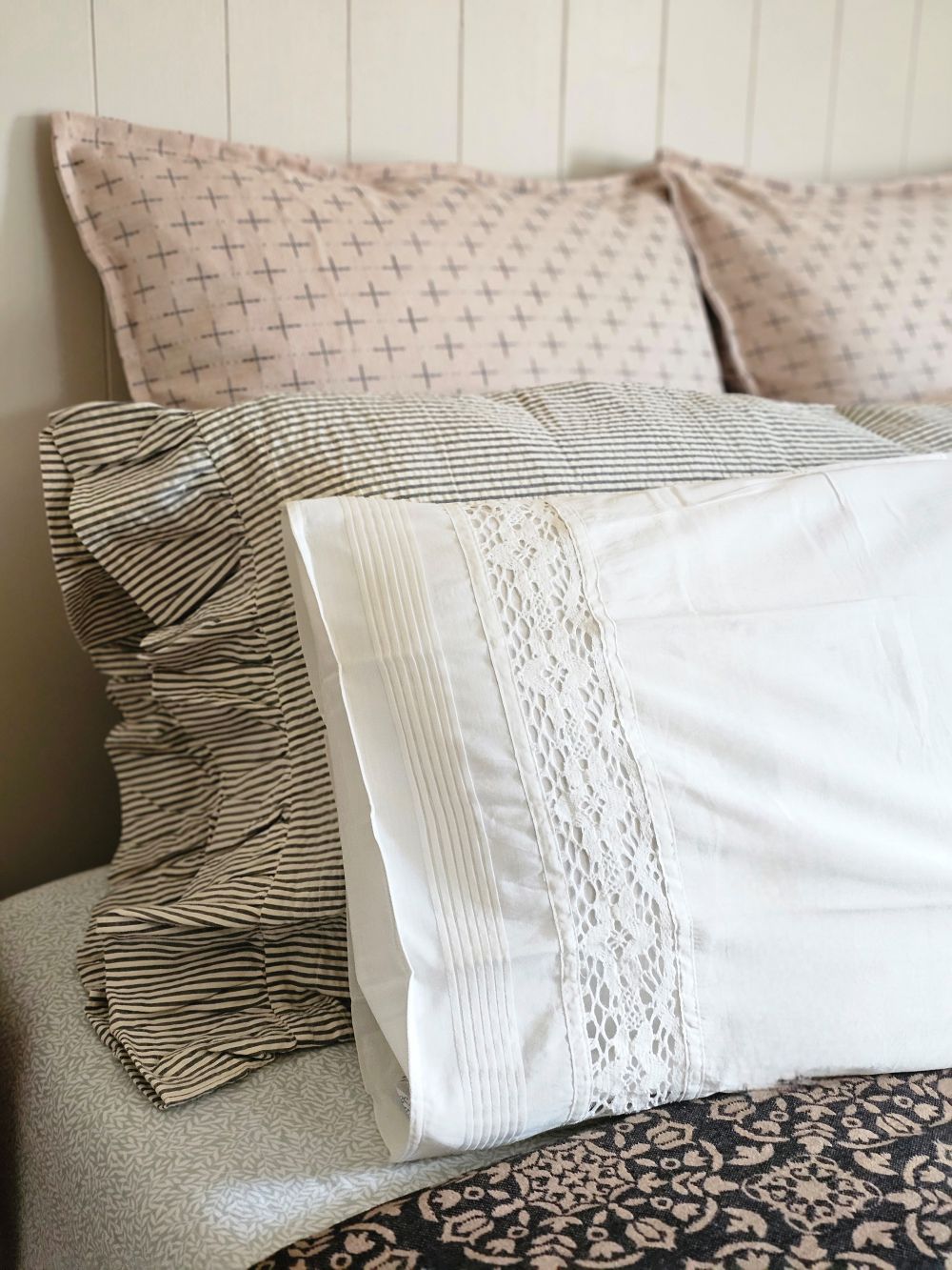 Vintage Style Crochet Lace and Pleated Edge Pillowcase Set