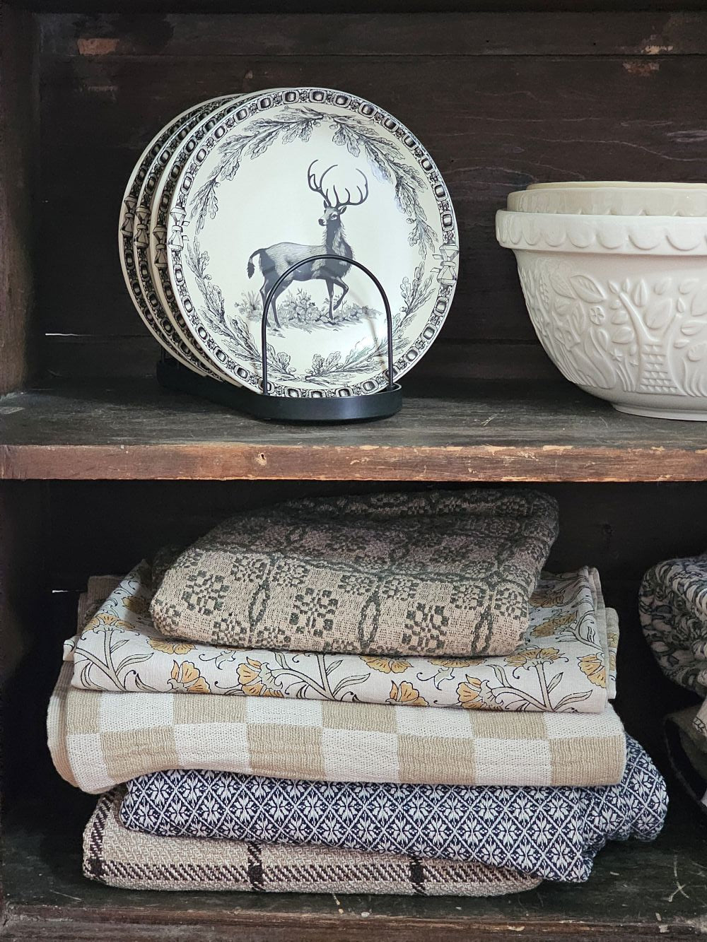 Vintage Style Deer Plate