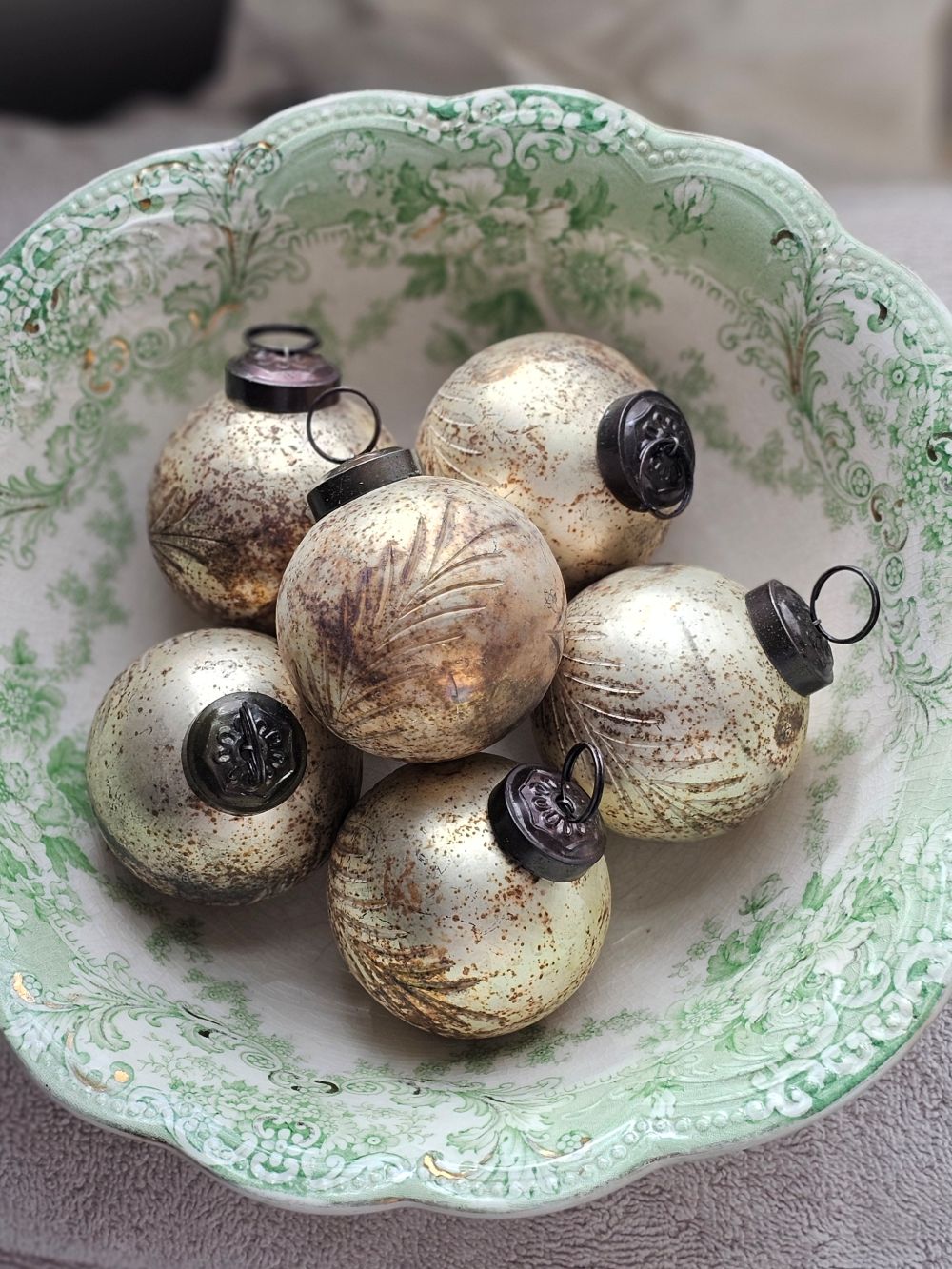 Vintage Style Etched Kugel Ornament Set