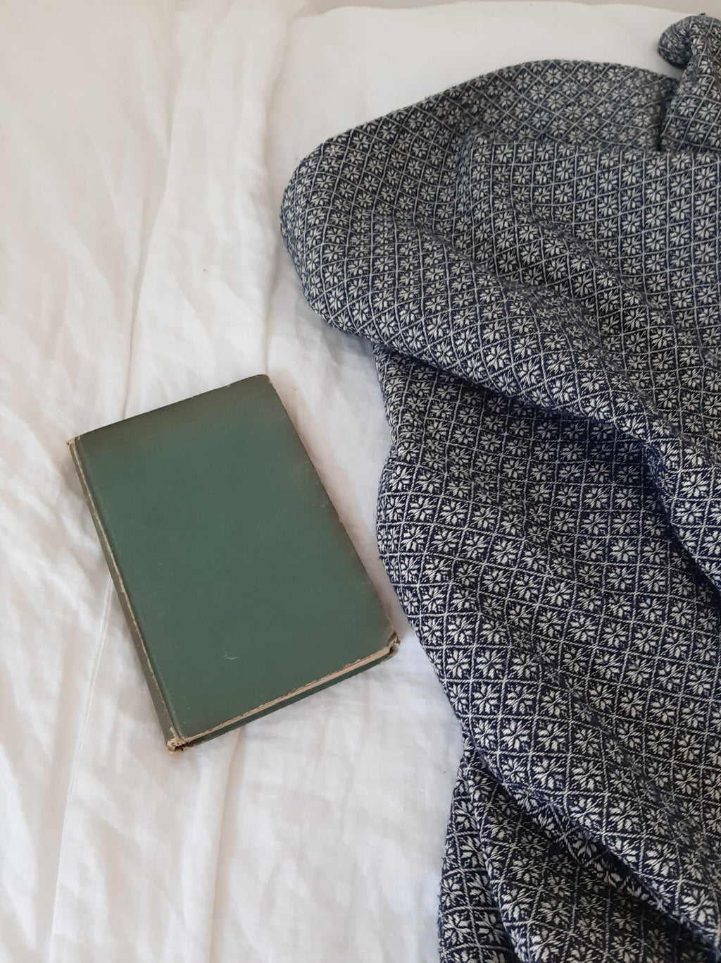 Welsh Inspired Throw Blanket, Navy