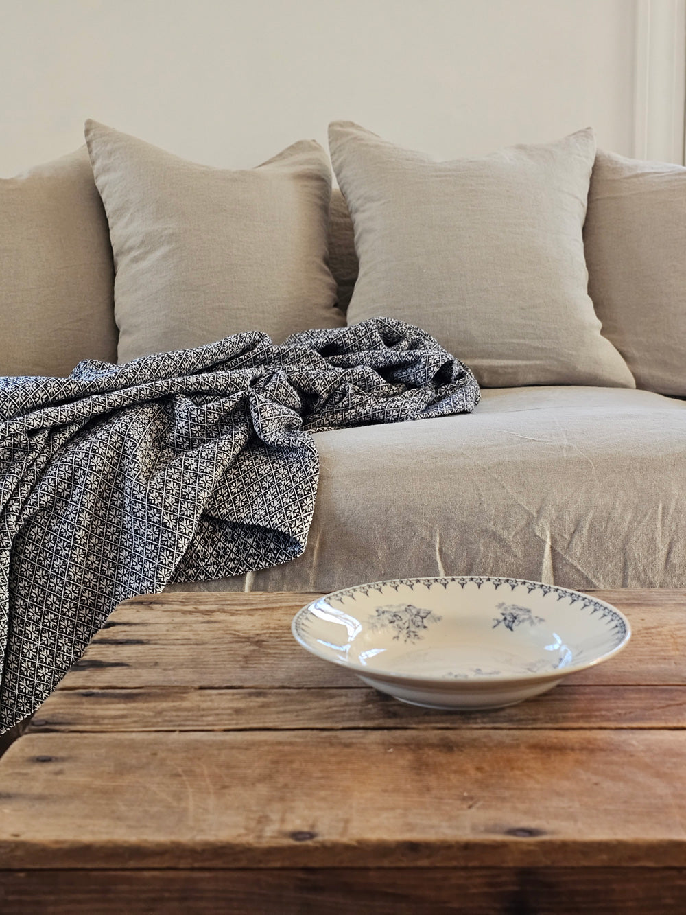 Welsh Inspired Throw Blanket, Navy