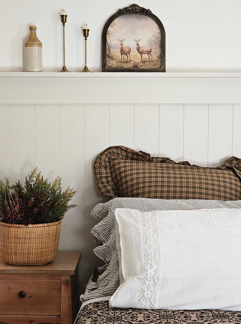 Vintage Style Crochet Lace and Pleated Edge Pillowcase Set